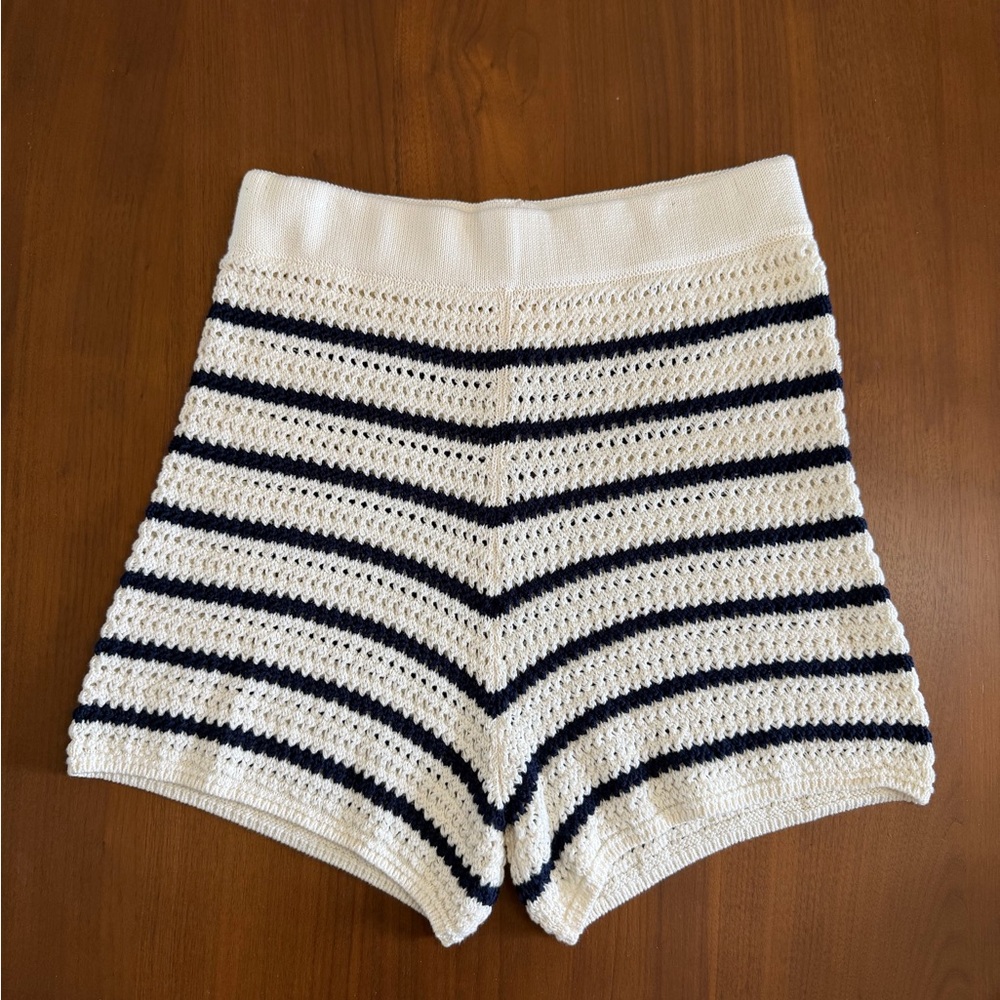 Massimo Dutti Striped Crochet Knit shorts. Size M. Cream and dark navy.